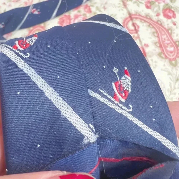Vintage Santa Skiing Tie Christmas Holiday Suit Formal Wide Tie - Picture 7 of 7